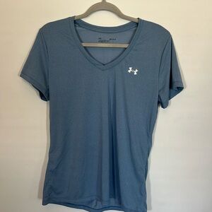 UNDERARMOR tee